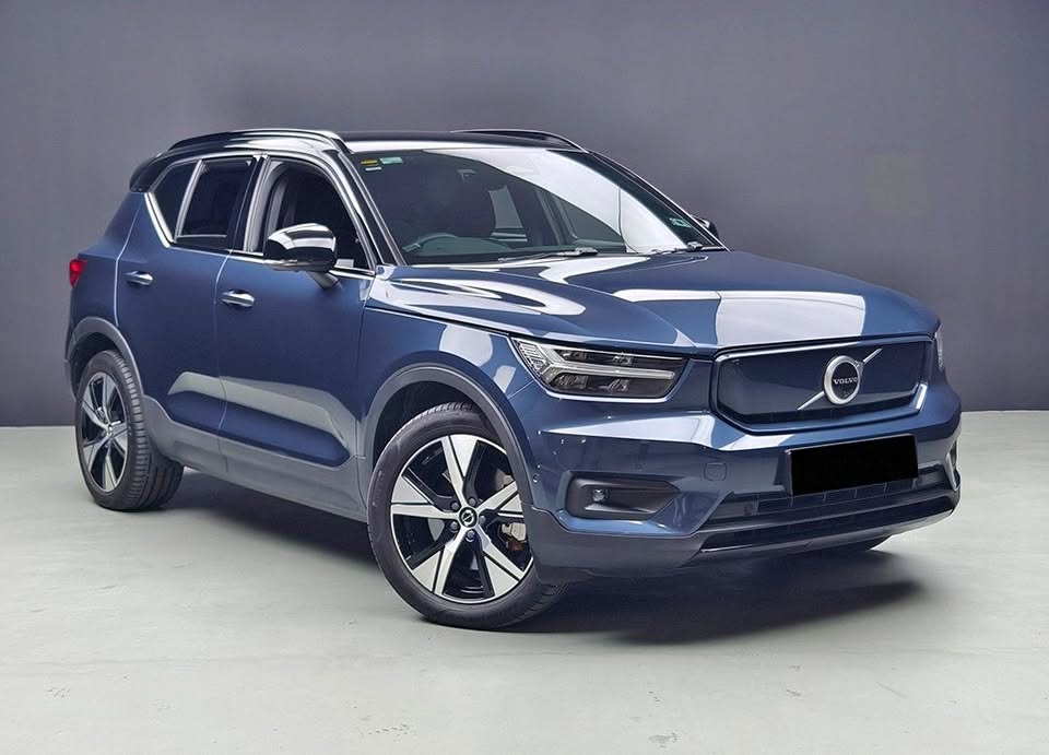 2022 Volvo xc40 p8 recharge - car warranty till april 2027 by volvo malaysia