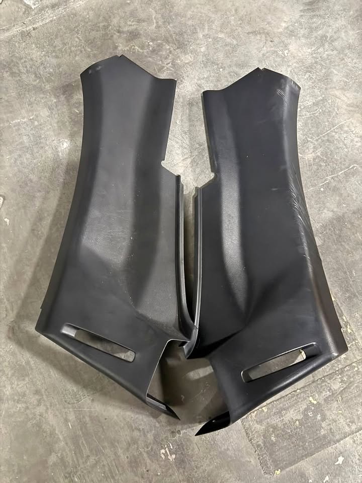 TOYOTA MRS ORIGINAL SEAT BELT COVER TRIM L/R