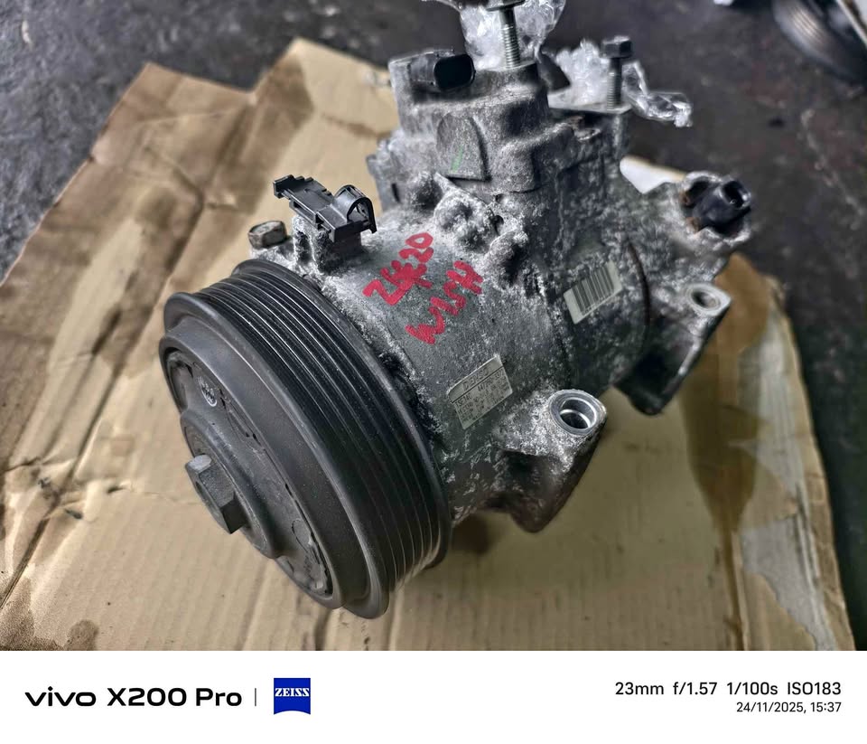 Toyota wish sepet zge20 2zr compressor Aircond original Japan Haftcut