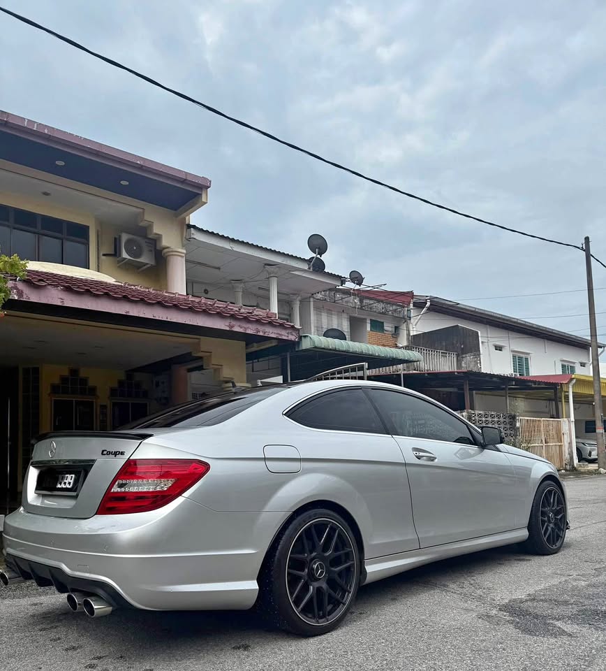 Mercedes Benz C180 Coupe AMG W204