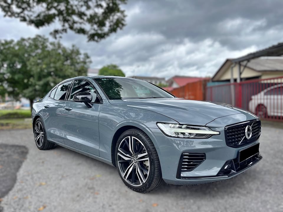 2021 Volvo S60 2.0 Recharge T8 R-Design Sedan