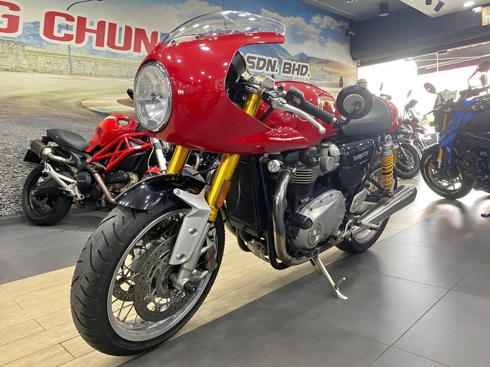 2016 Used Triumph thruxton r 1200cc very good condition looking for new owner