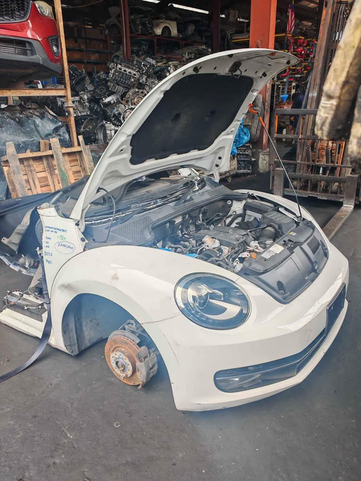 Volkswagen beetle 1.2 turbo half cut ckd for parts