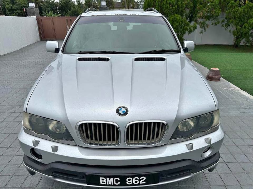 2002 BMW X5 4.6is V8 (unofficial X5M alpina designed engine)