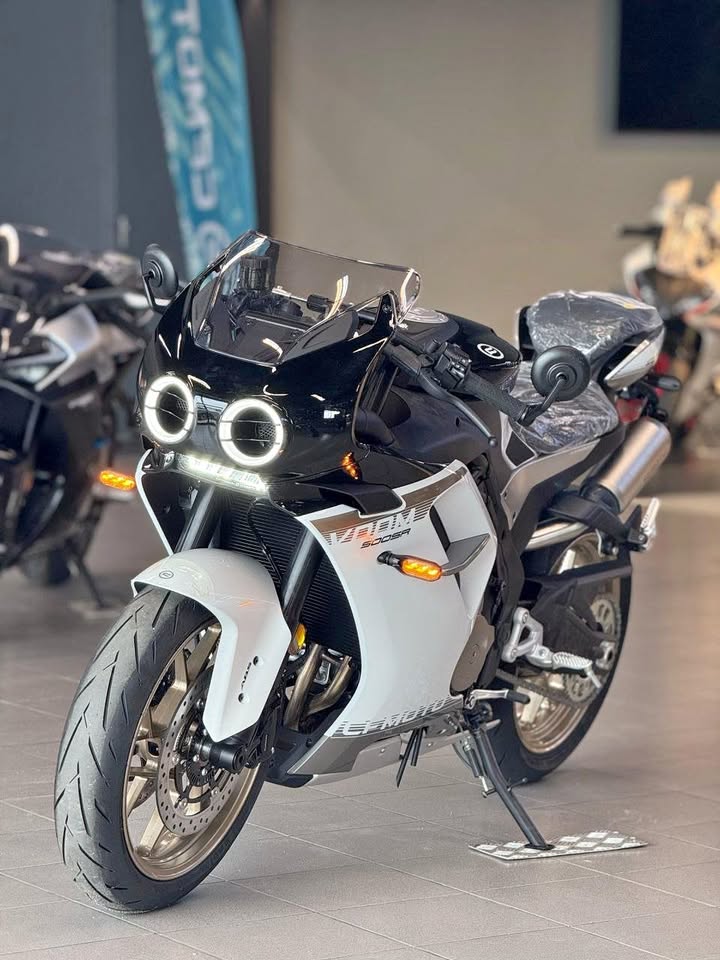 2025 MALAYSIA cfmoto voom 500sr