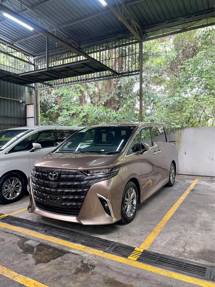 2024 TOYOTA ALPHARD 2.5 Z‼️READYSTOCK‼️