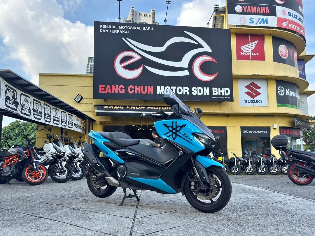 2021 Yamaha tmax 560 v1 / xadv / ak550 / scooter (used)