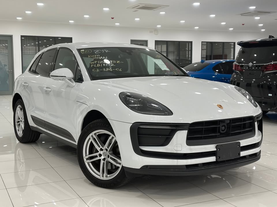 2023 Porsche macan 2.0cc