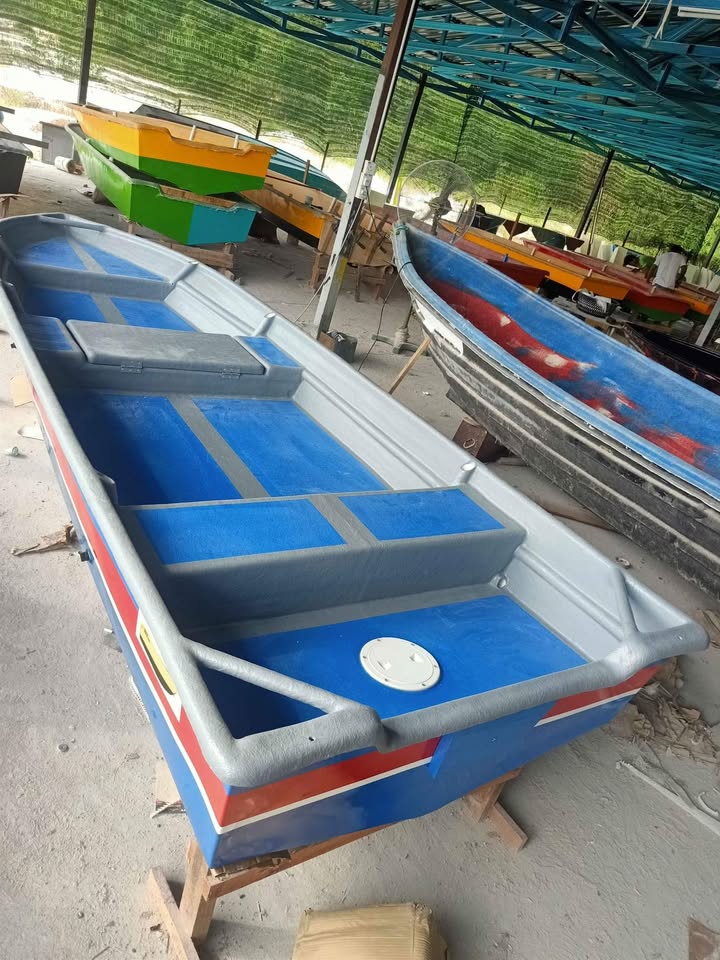 boat 135v