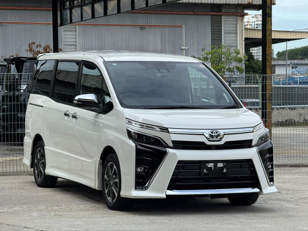 2021, TOYOTA VOXY 2.0 KIRAMEKI 3 (UNREGISTER RECOND)