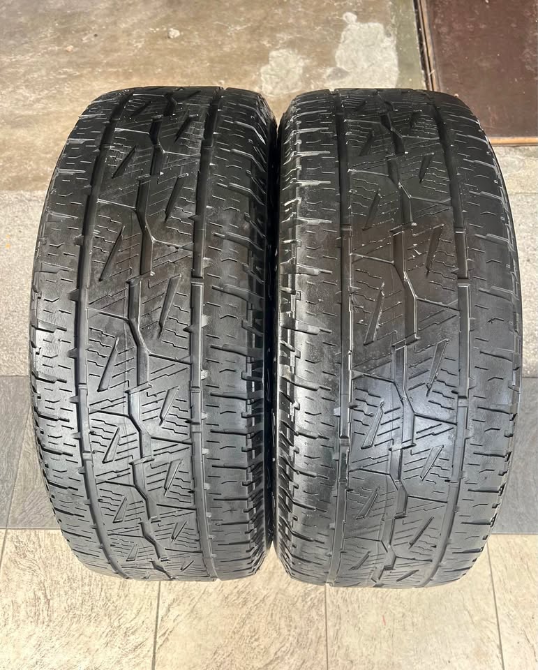 265-60-18 Bridgestone Used Tyre 2Pcs