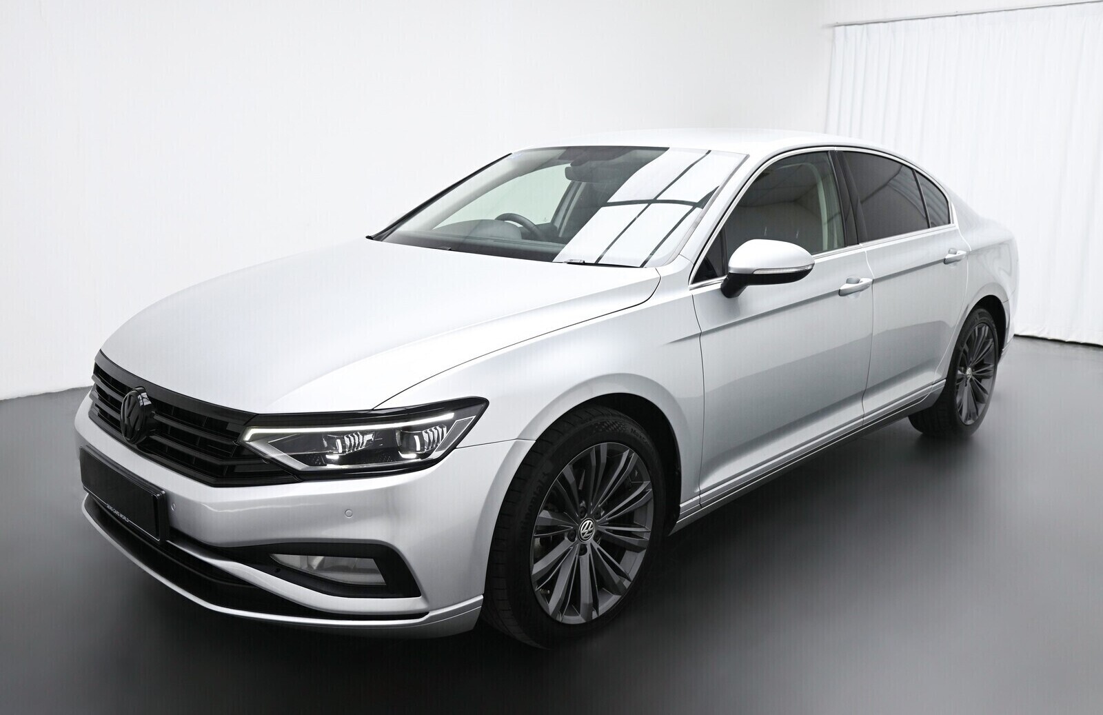 VOLKSWAGEN PASSAT 2.0 ELEGANCE