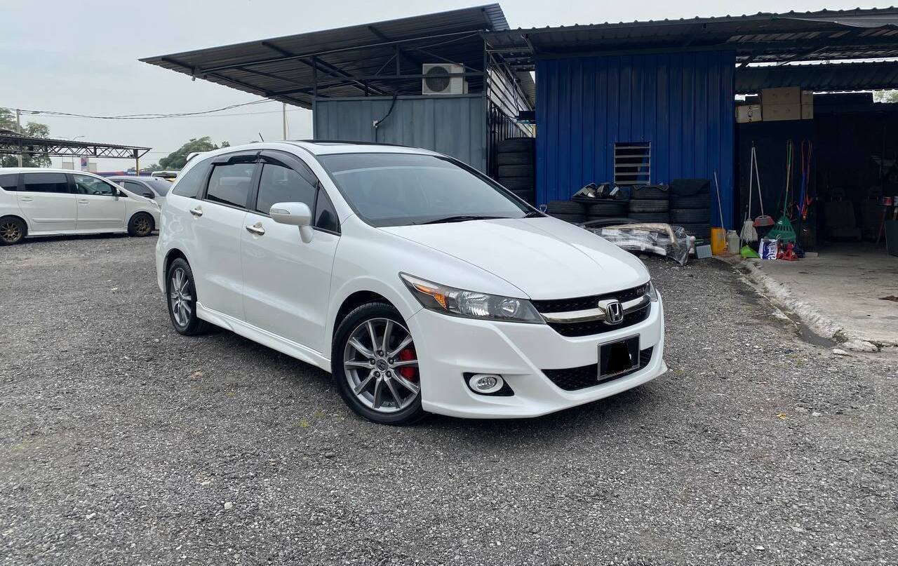 HONDA STREAM 1.8 RSZ