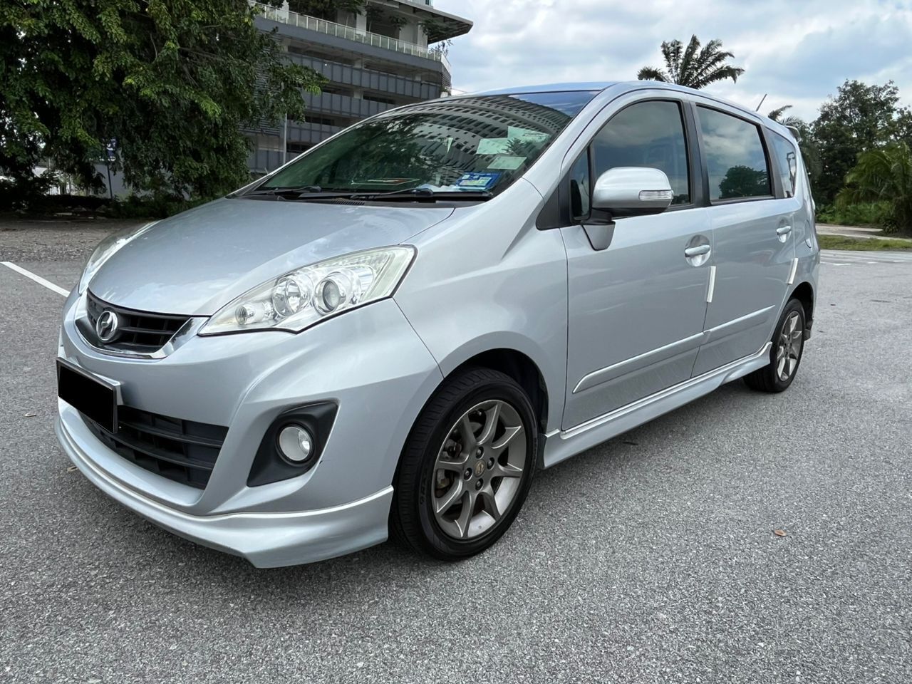 PERODUA ALZA-1500 AV (AUTO)