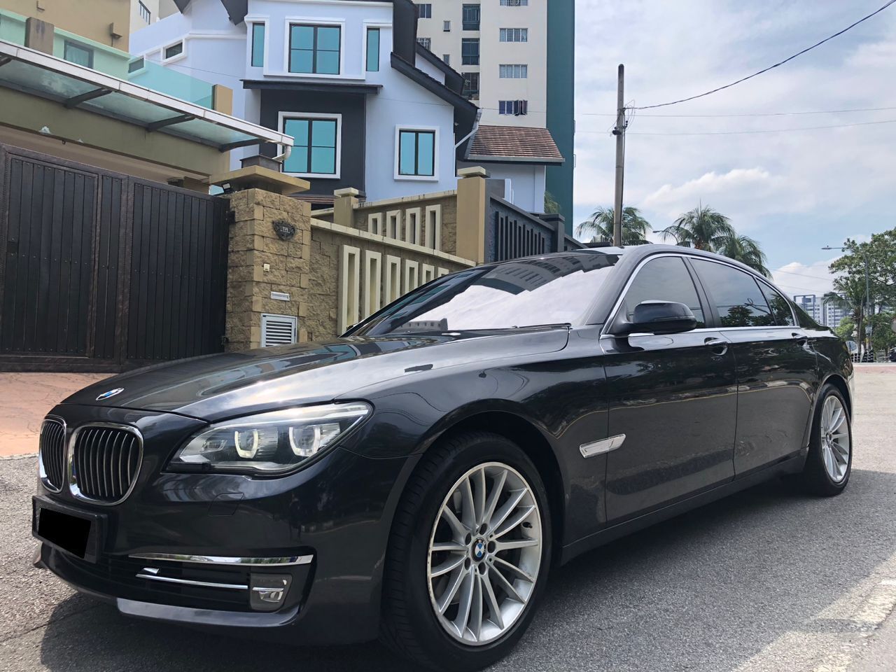 BMW 730 LI M-SPORT