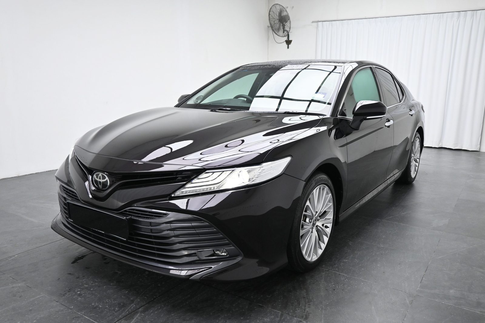 TOYOTA CAMRY 2.5V AT