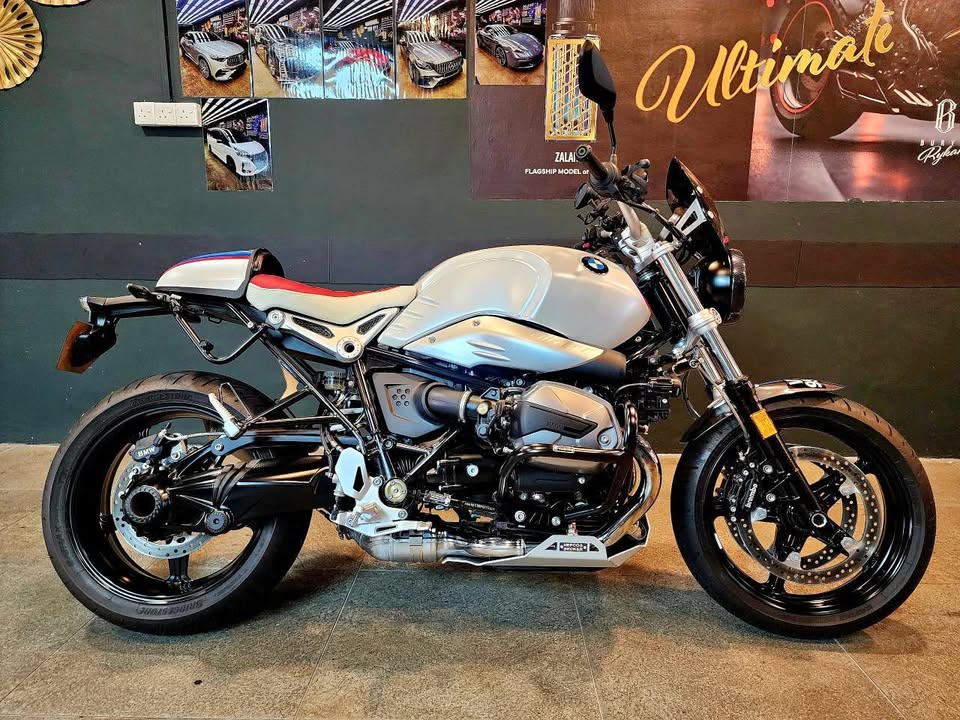 For Sale Used 2023- BWM R90 Scrambler RNine T R Nine T ( Low mileage)
