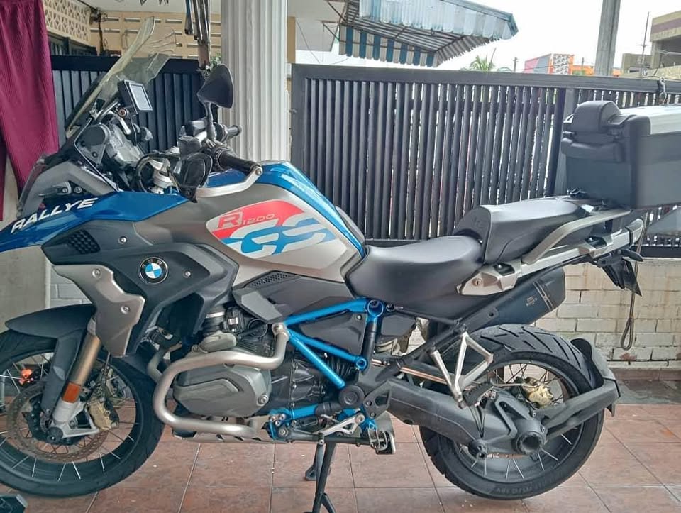 BMW R1200GS Rallye (2018/2019) – Excellent Condition Akrapovich