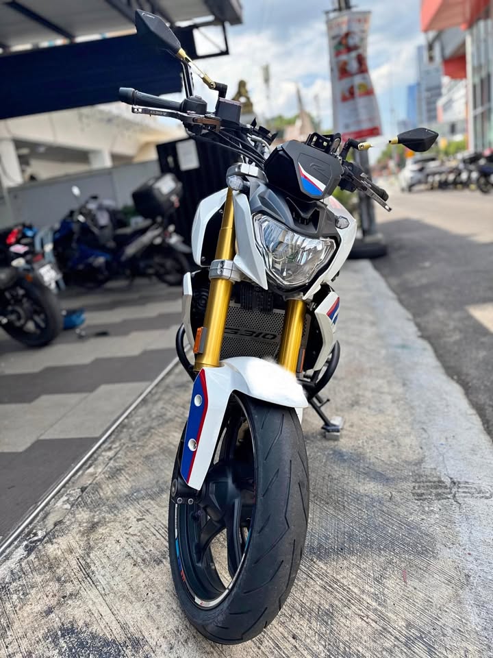 BMW G310R