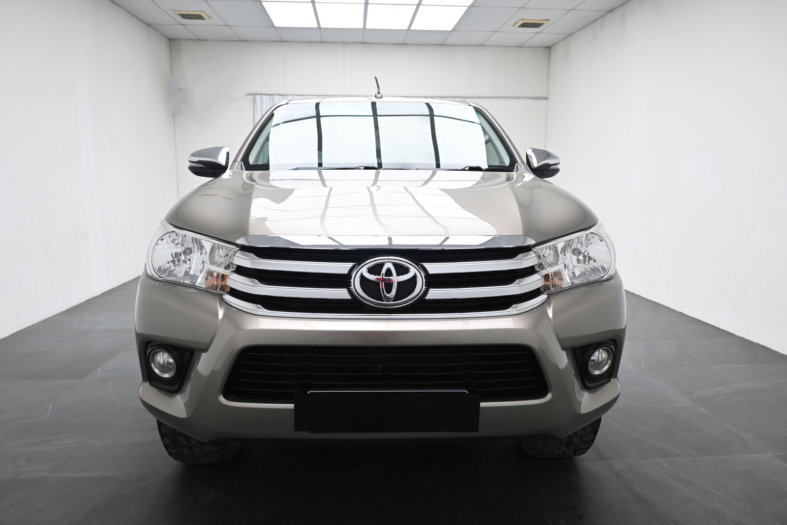 TOYOTA HILUX DOUBLE CAB 2.40 A3 4X4