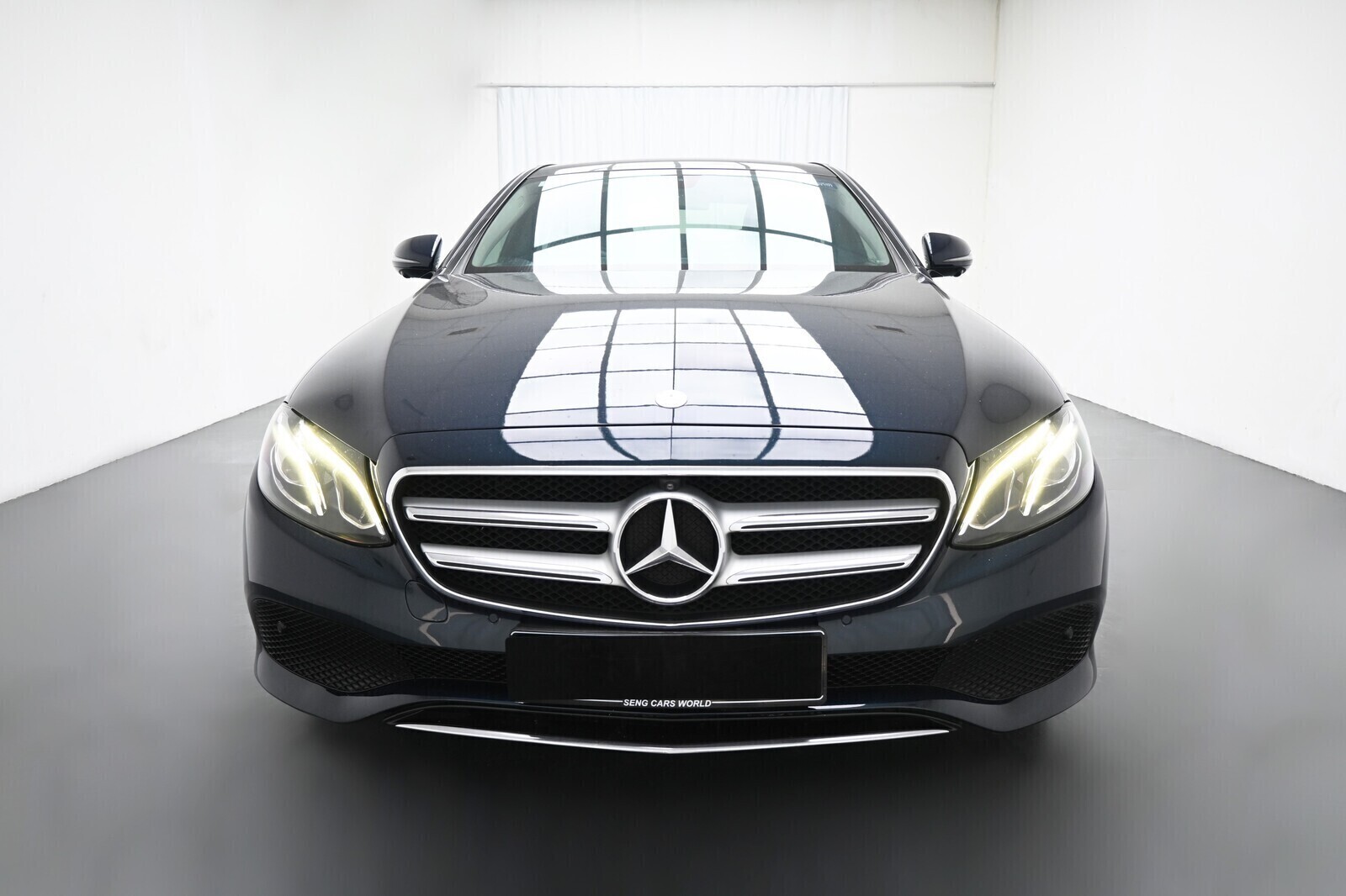 MERCEDES BENZ E250 AVA