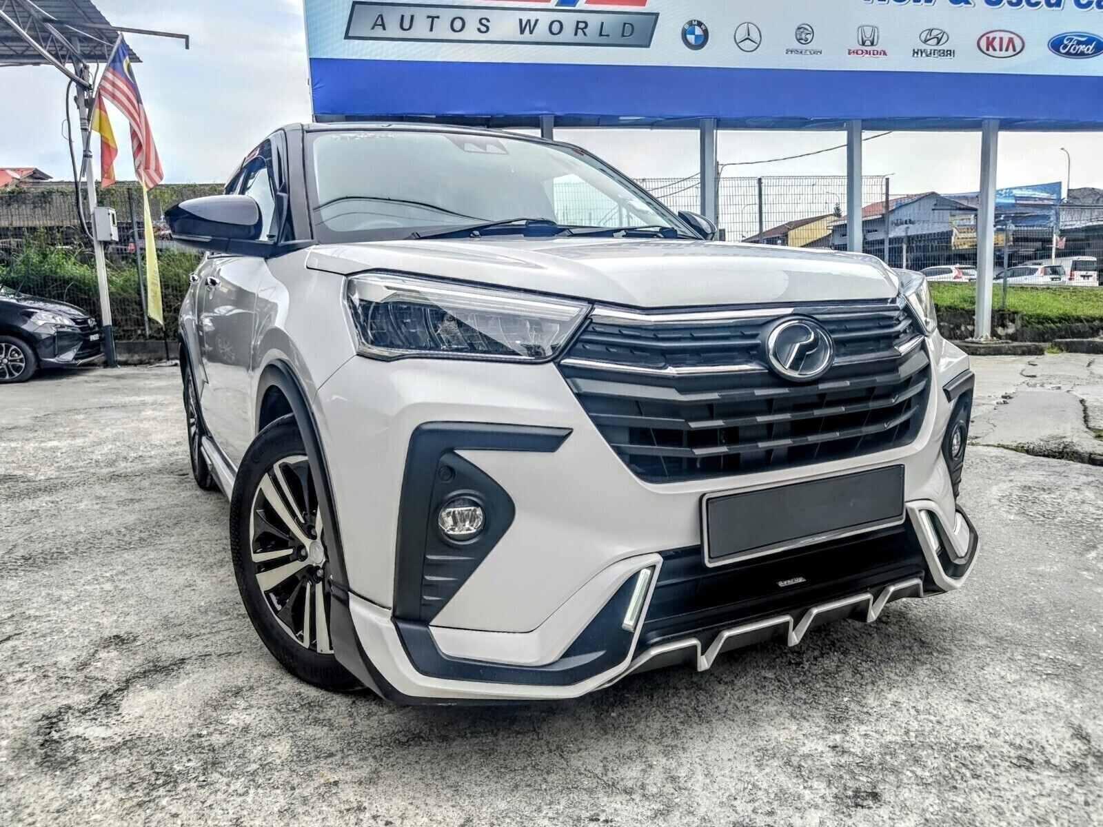 PERODUA ATIVA-1000 TURBO AV (CVT)