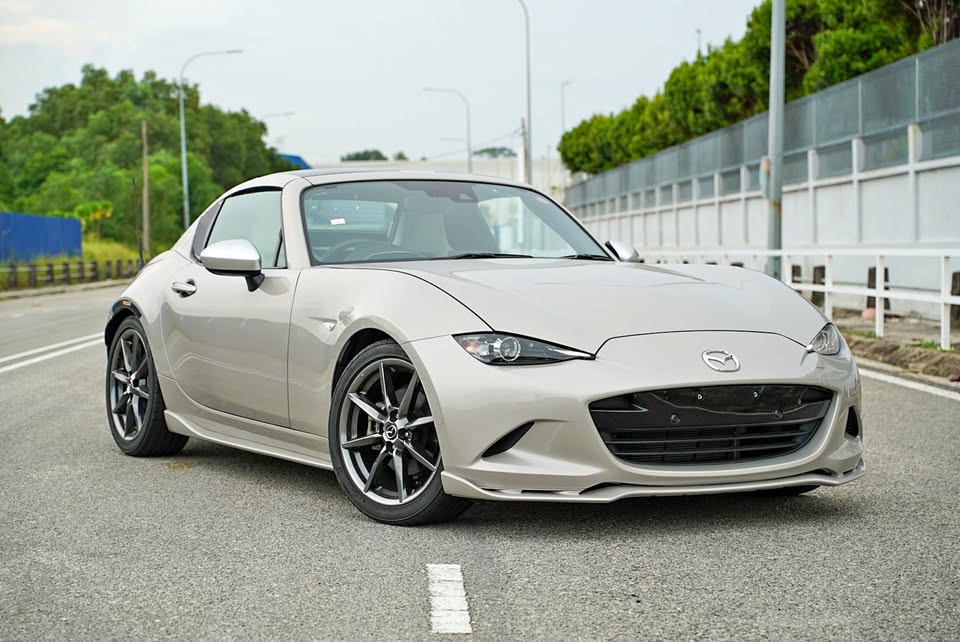 2023 Mazda roadster mx5 rf white selection (a) 2.0 nd2 mazdaspeed bodykit