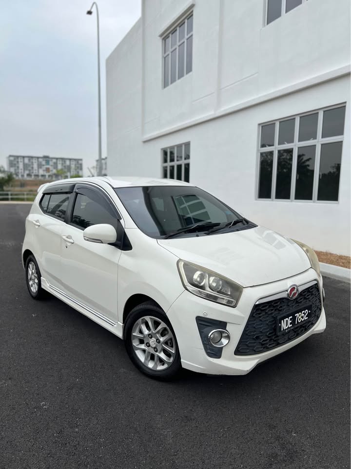 AXIA SE 1.0 AUTO 2016
