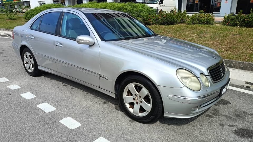 2005 Mercedes Benz E240 2.6 Au...