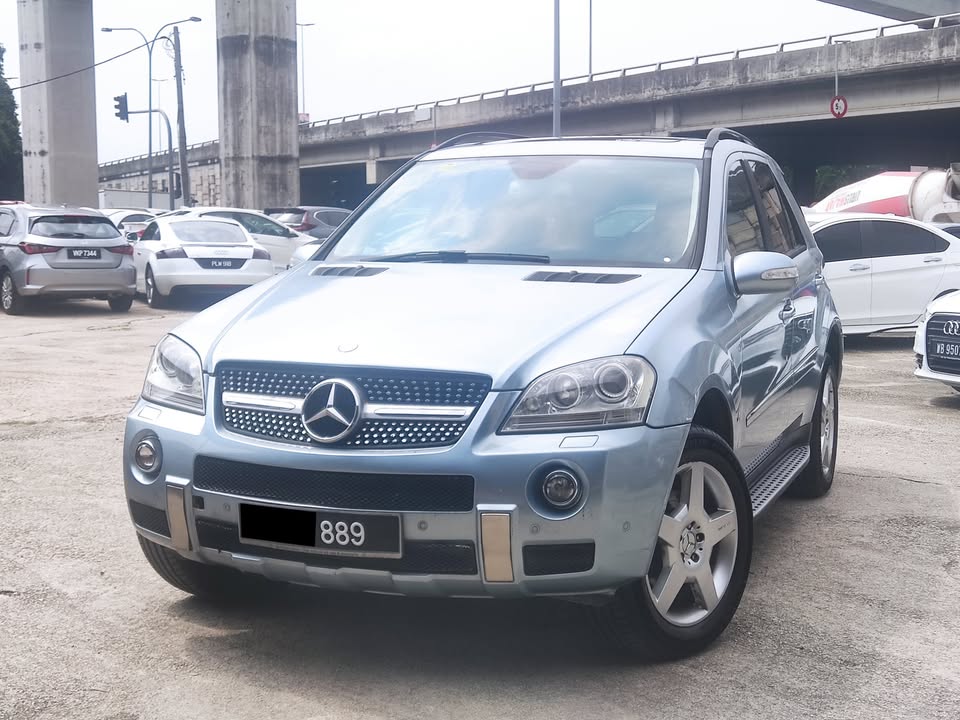 2011 Mercedas  ML 350 SPORT