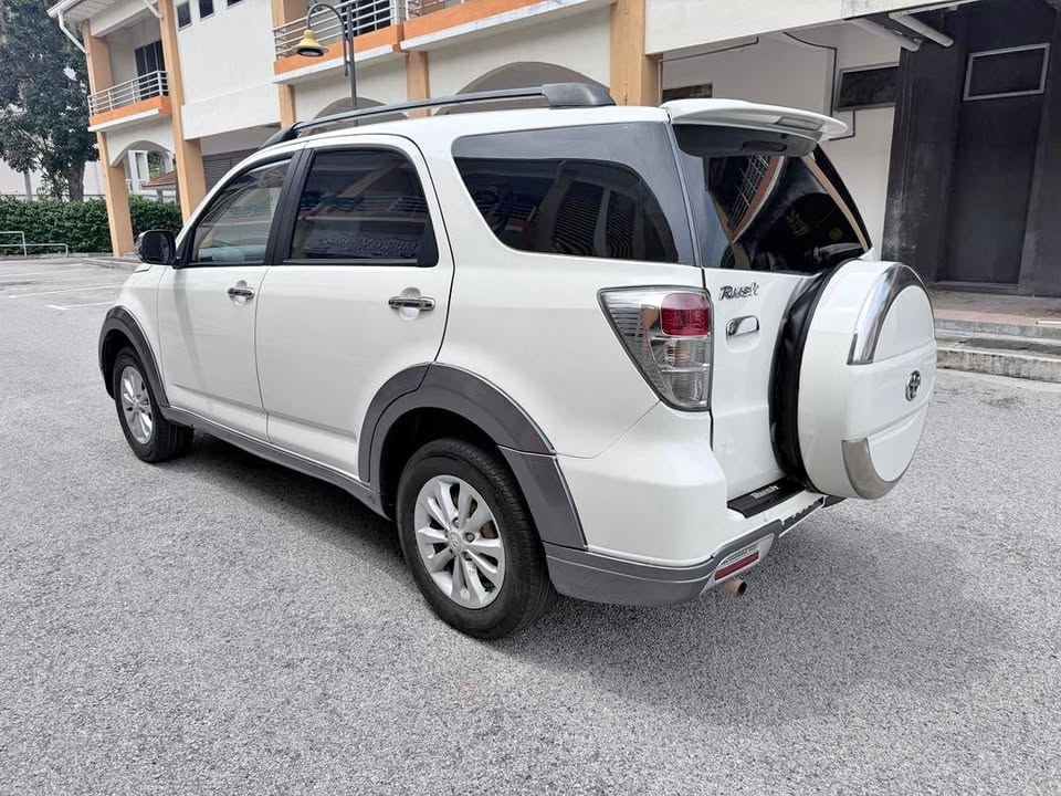 2013 Toyota Rush 1.5 Auto   hu...