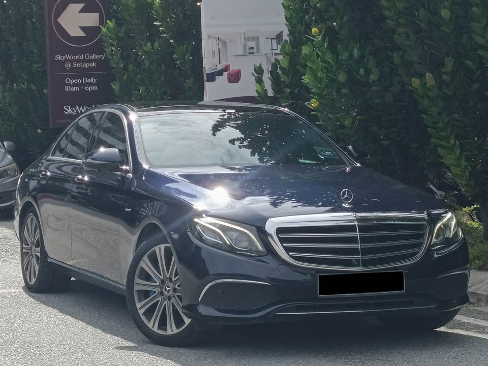 2017  Mercedes-Benz e350e  sed...