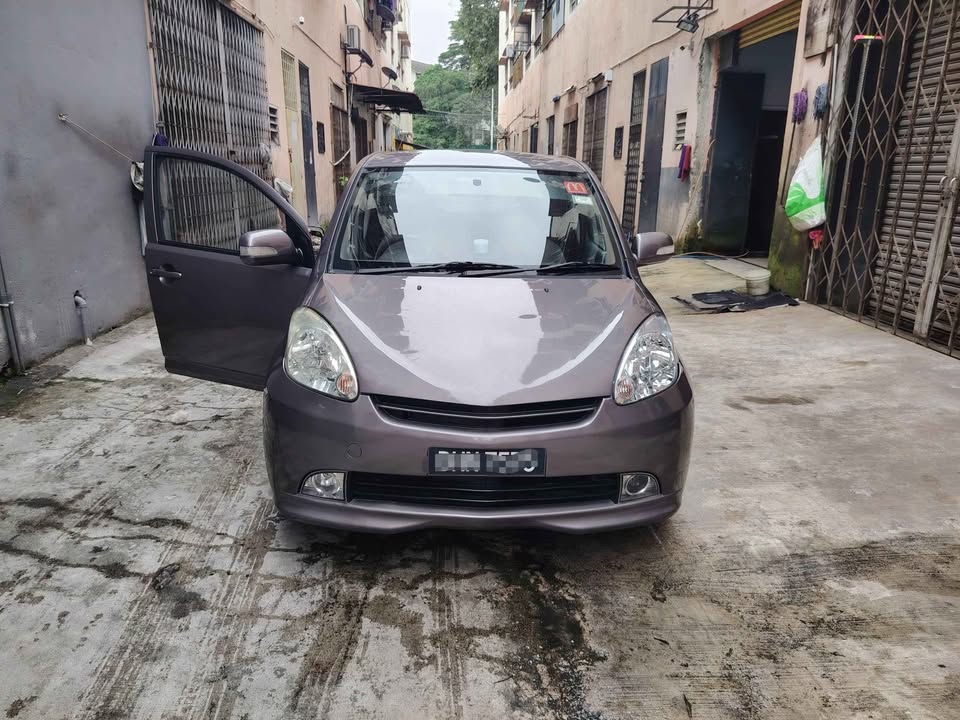Myvi 1.3 tahun 2005 (auto)