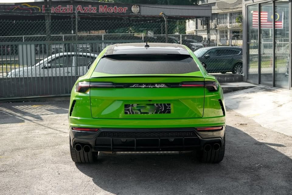 2021 Used Like New Lamborghini Urus Pearl Capsule