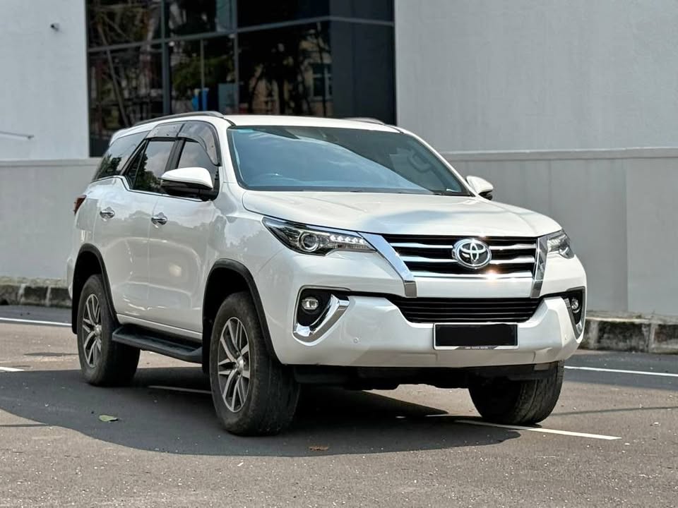 2019  TOYOTA FORTUNER SRZ2.7AT...