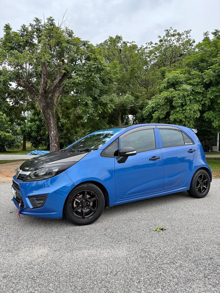 2015 Proton iriz standard 1.3 auto