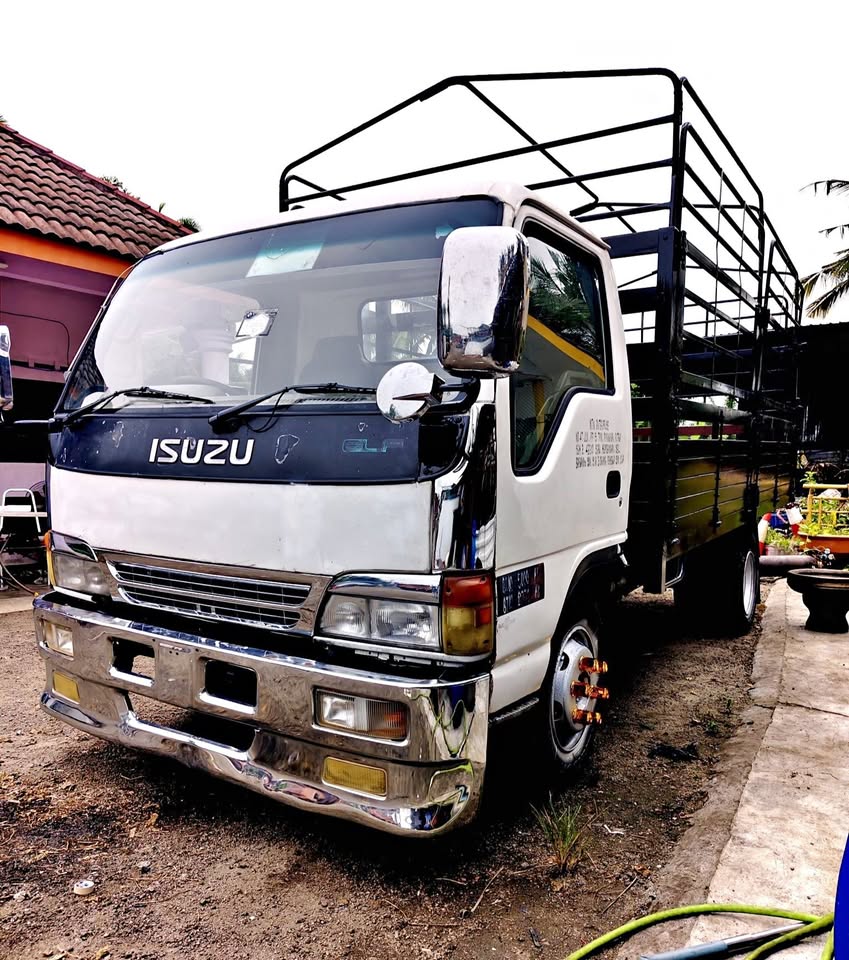 Lori Isuzu NPR72 for sale