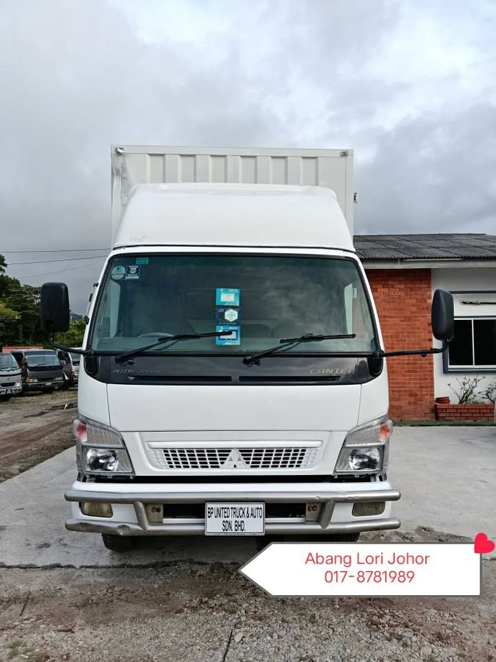 MIT.FUSO FE83PG 2010 FOR SALE