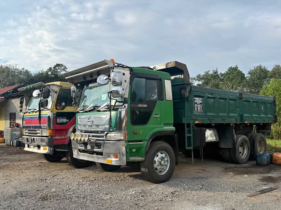 Tipper 10tayar for sale