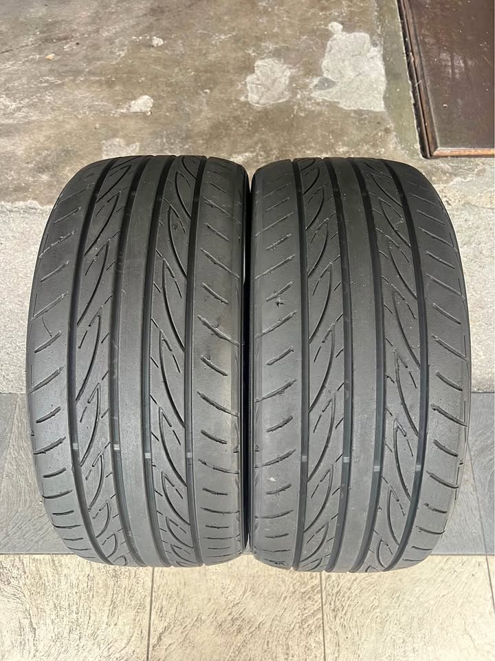 235-35-19 Yokohama Used Tyre 2Pcs
