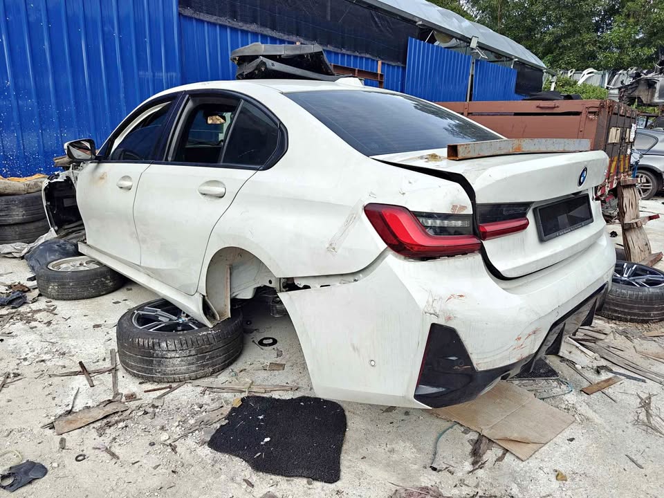 BMW G20 USED SPARE PARTS